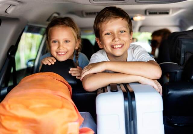 10 juegos divertidos y en inglés para viajar en coche